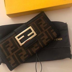 Fendi Zucca long wallet